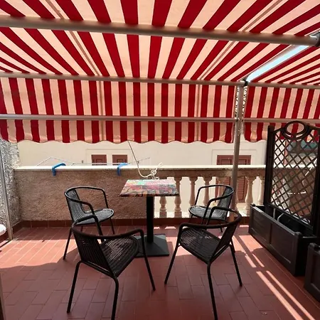 Centro Storico Oda ve Kahvaltı Diamante